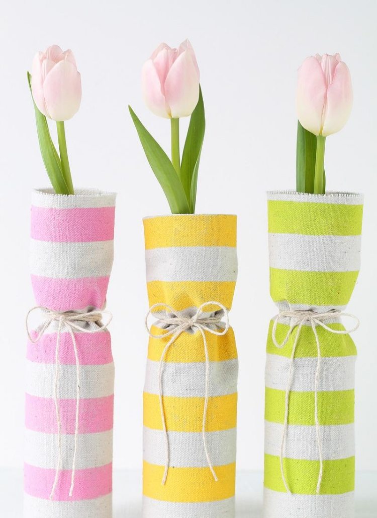 idées déco printaniere-vases-rubans-tulipes