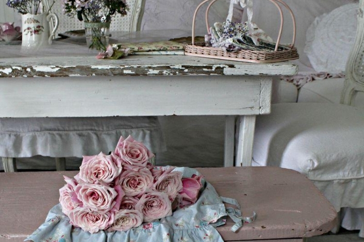 Le style shabby chic dans la décoration de maison printanière