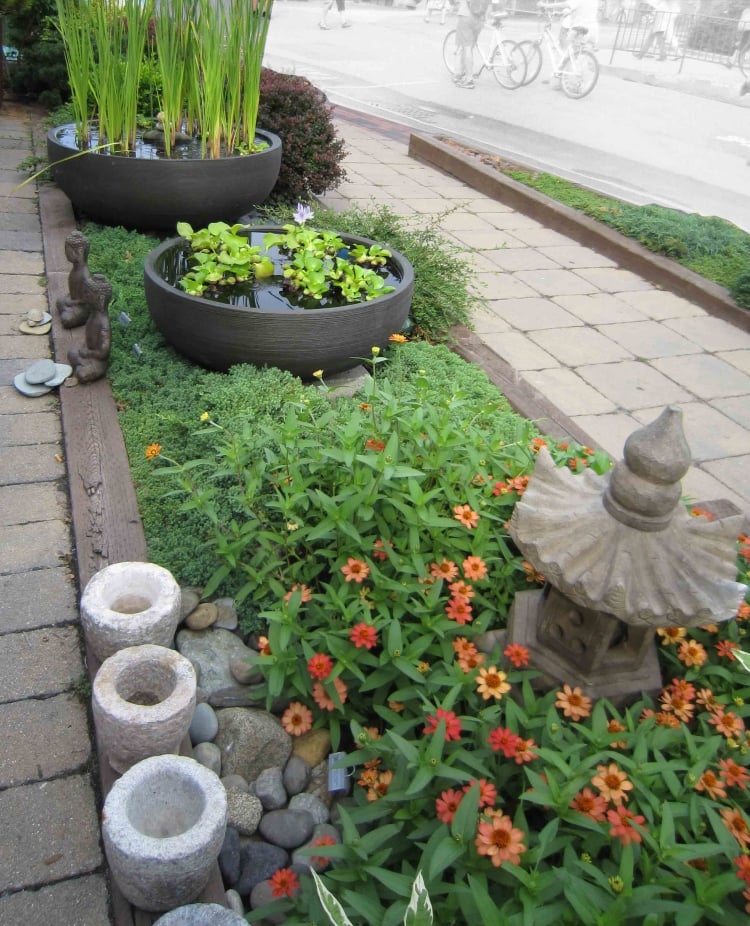 jardin-feng-shui-fleurs-statuettes-bouddha-bassin jardin feng shui