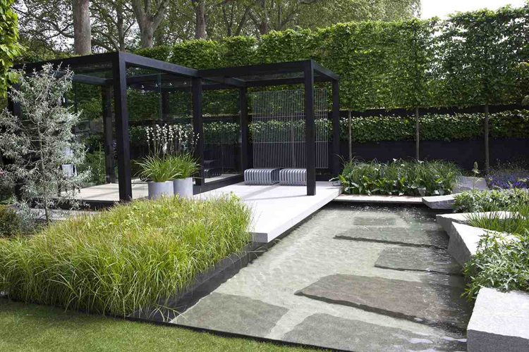 jardin moderne -pergola-graminées-ornement-étang