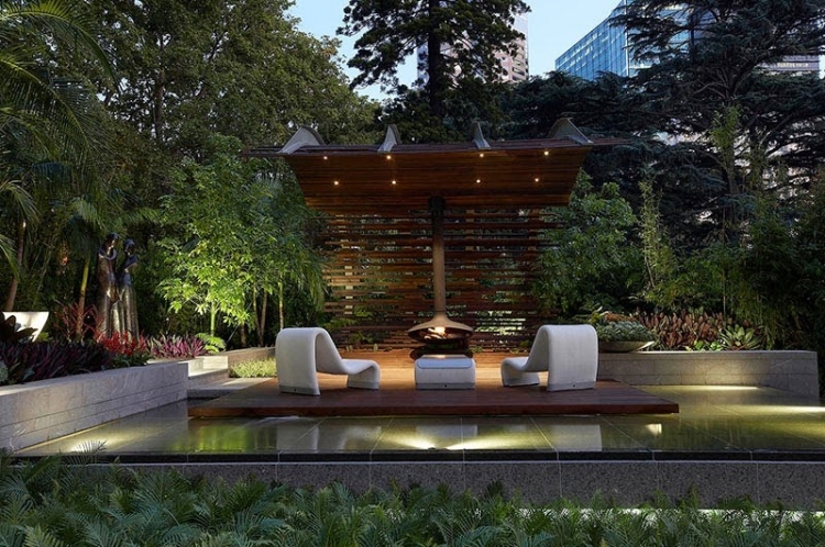 jardin paysager terrasse bois fauteuils design-éclairage-indirect