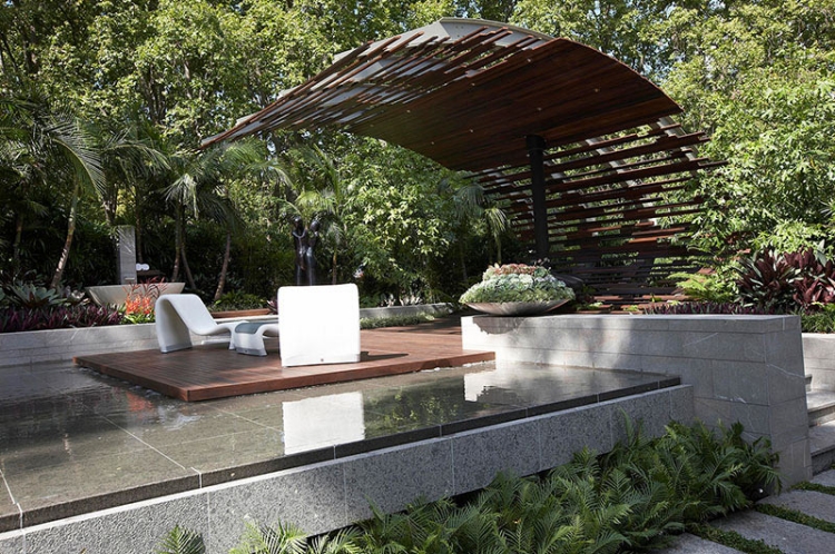 jardin paysager terrasse bois-pergola-forme-extraordinaire