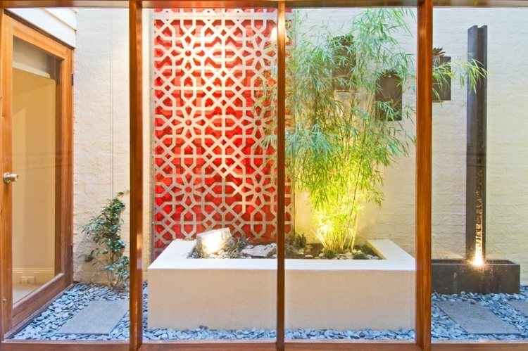 jardin-zen-intérieur-ardoise-concassée-bambou