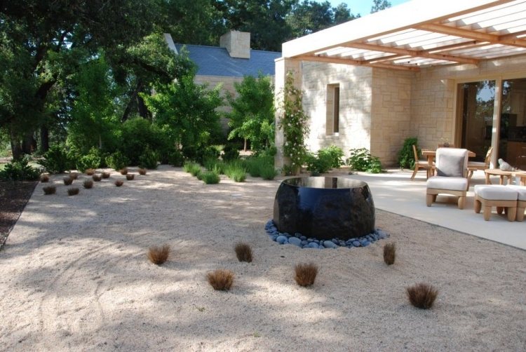 jardin zen sable vasque feu terrasse pergola