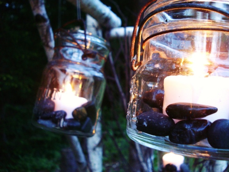lanterne-exterieur-bocal-bougies-galets-noirs 