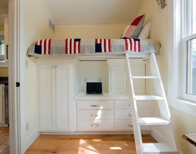 Lit pour enfant peu encombrant: mezzanine, surélevé, gigogne Bureau ado avec rangement