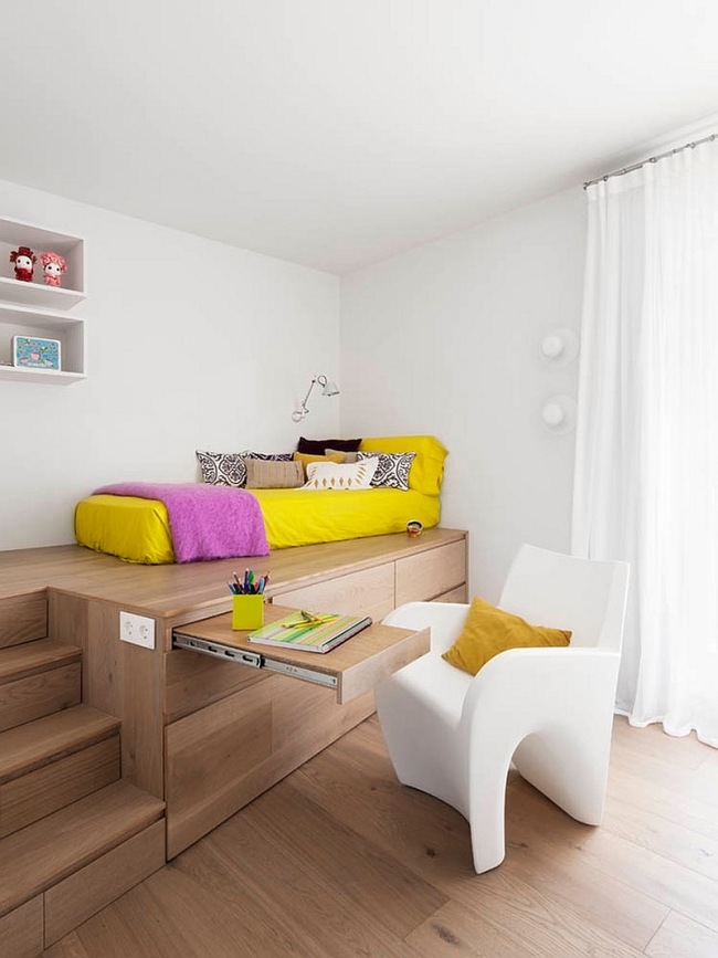 lit pour enfant plate-forme bois escalier-table-bureau-intégré