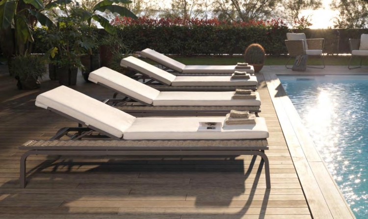 meubles-design-Roberti-Rattan-2015-chaises-longues-piscine
