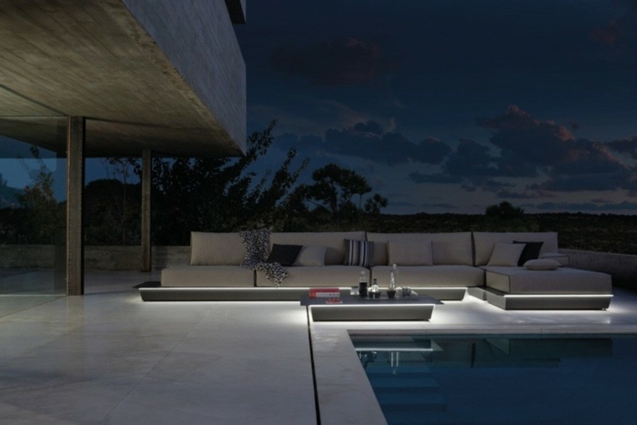 meubles-design-manutti-beau-eclairage-piscine