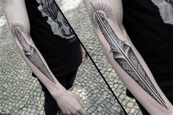 Modèle tatouage pour l'avant bras en 40 photos très originales Sol Tribal idées