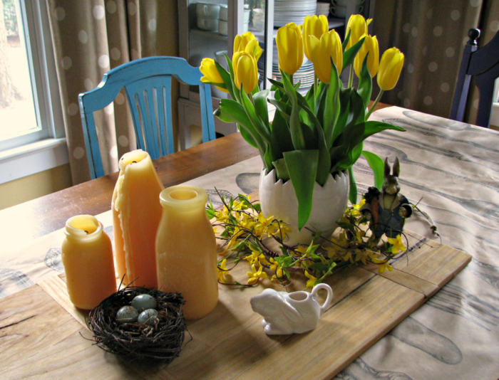 deco-paques-tables-tulipes-sympa