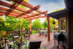 pergola-en-bois-revetement-sol-coin-detente-terrasse