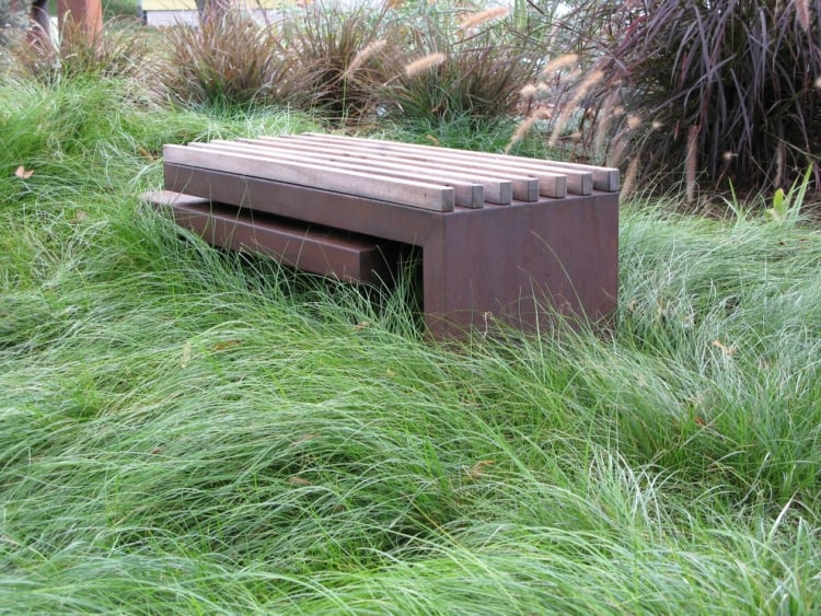 petit banc jardin métal-bois-jardin-champêtre-graminées