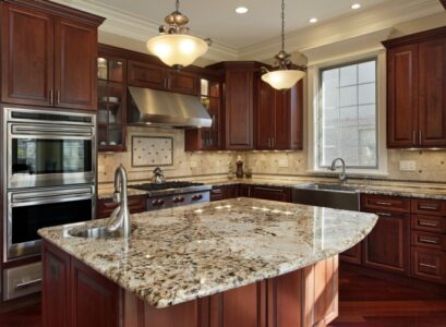 plan-de-travail-cuisine-effet-marbre-ilot-central-dosseret-bel-eclairage