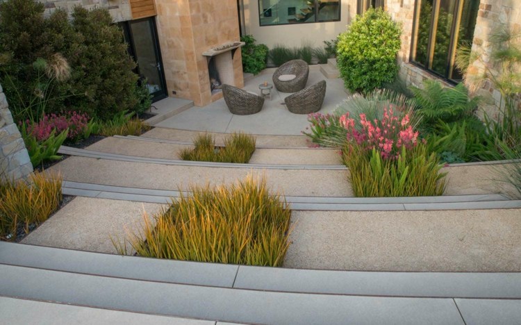 plantes vivaces graminées terrasse-marches-jardin-moderne