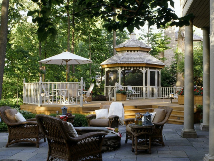 protection-solaire-pavillon-jardin-parasol-terrasse