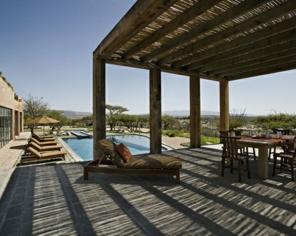 protection-solaire-pergola-bambou-bois-terrasse-piscine