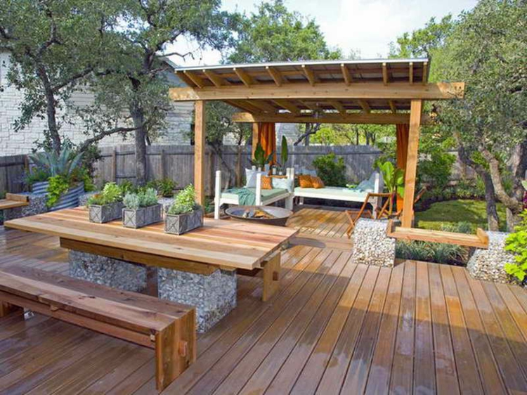 protection-solaire-pergola-terrasse-bois-mobilier