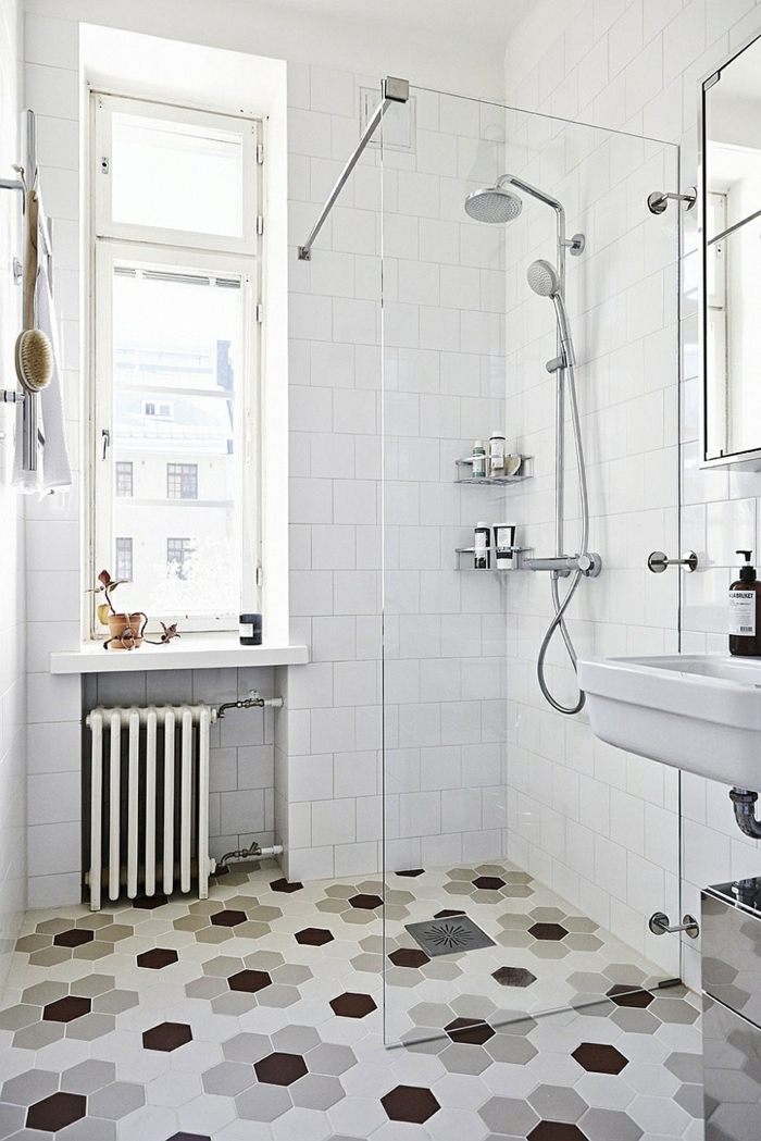 salle bains design scandinave carreaux hexagonales douche -italienne