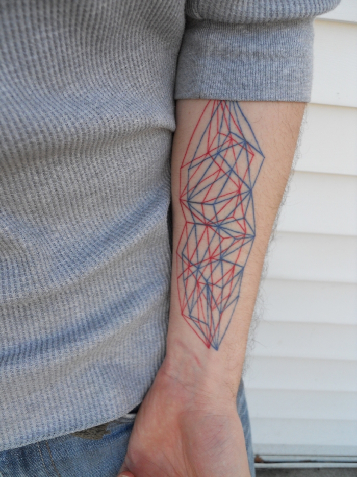 tatouage-avant-bras-modèle-géométrique tatouage avant-bras
