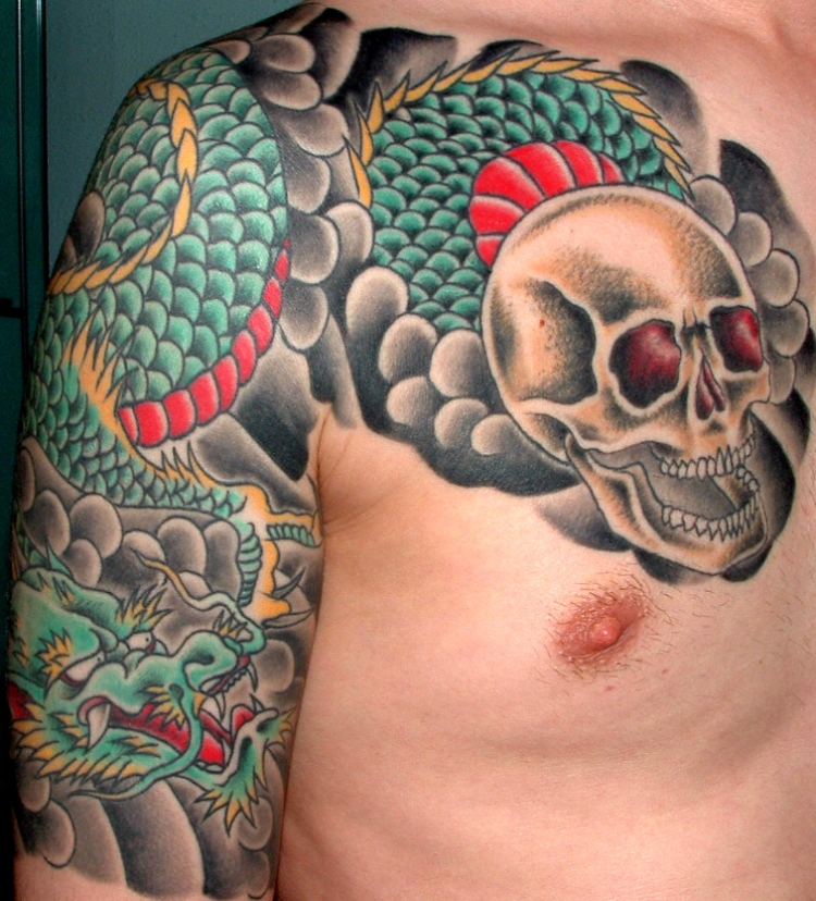 tatouage dragon japonais tête mort bras-épaule-poitrine