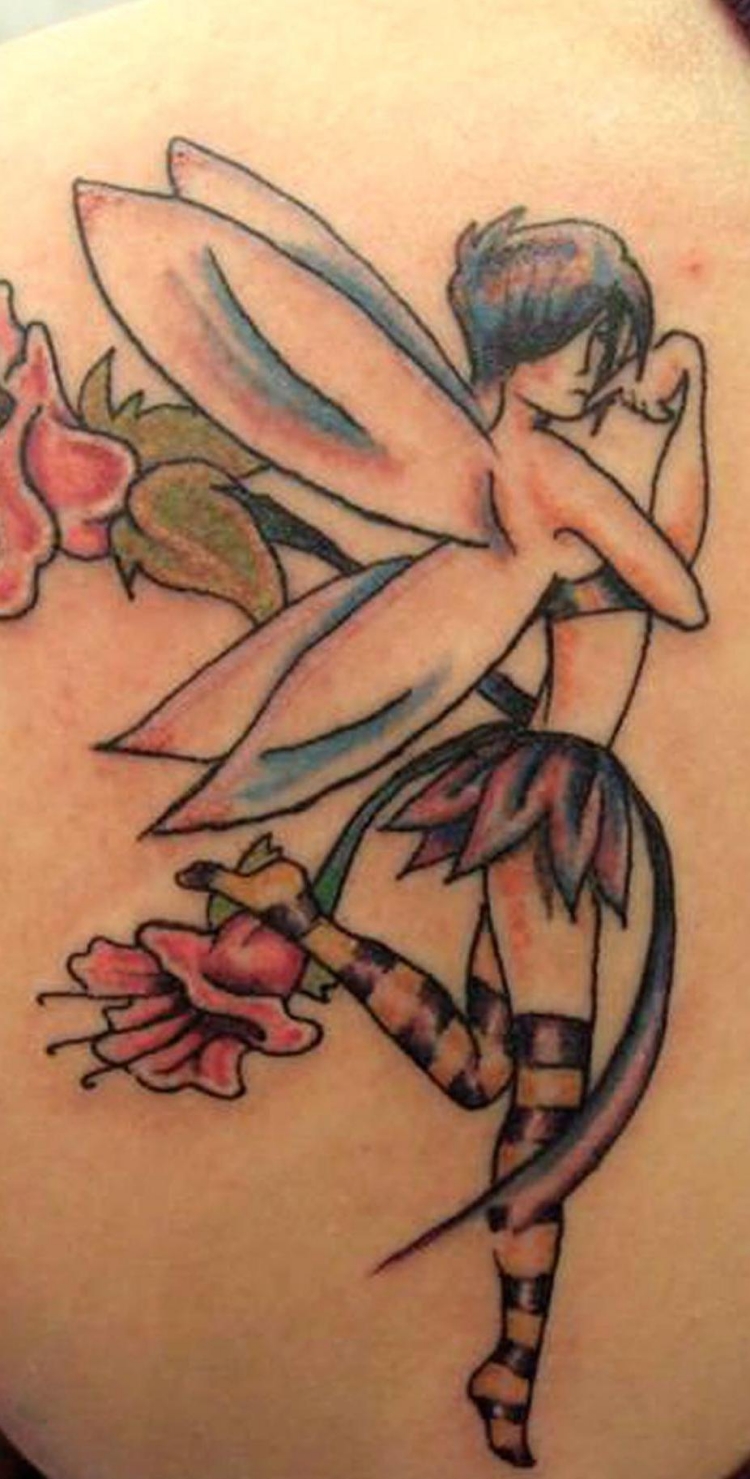 tatouage-femme-idee-ange-epaule