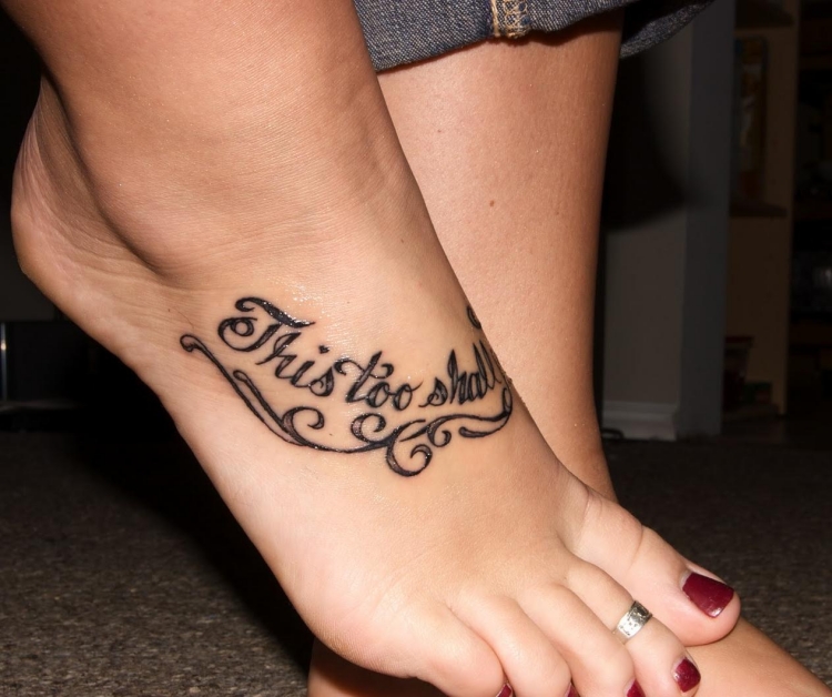 tatouage femme idee-dessus-pied