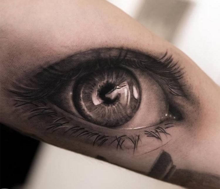 tatouage homme 3D magnifique oeil-réaliste-bras