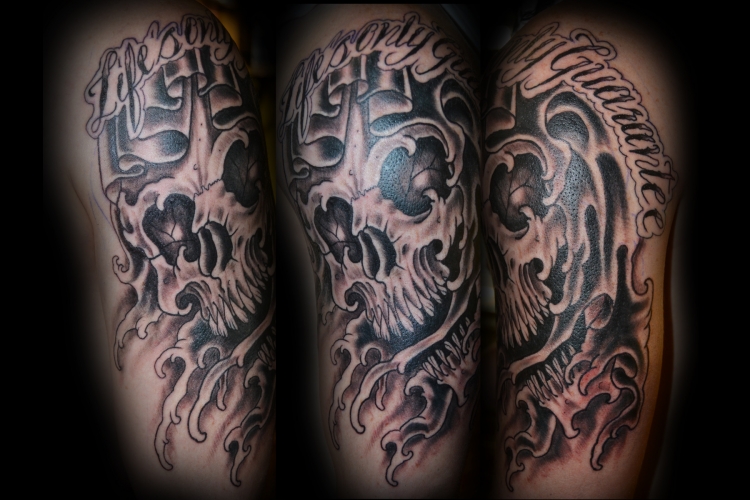 tatouage homme bras Faucheuse Grim Reaper