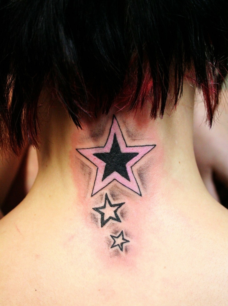 tatouage-nuque-femme-étoiles-trois