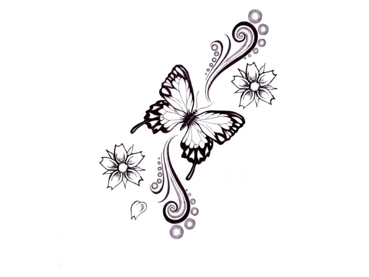 tatouage papillon contour-noir-fleurs