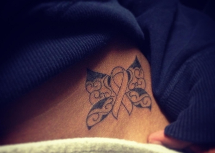 tatouage-papillon-idee-originale-contour-noir