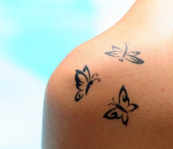 tatouage-papillon-idee-originale-epaule