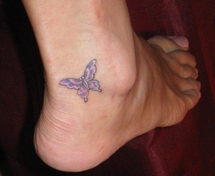 tatouage-papillon-idee-originale-talon-achille