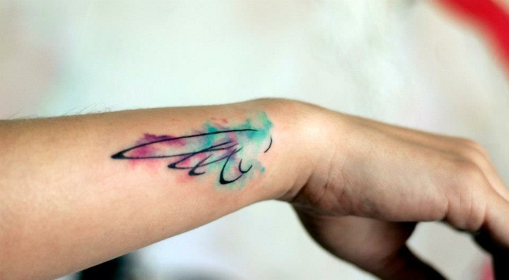 tatouage poignet style aquarelle watercolor