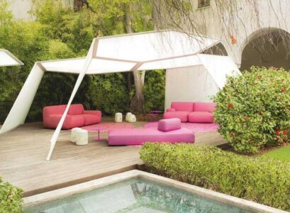 tente-de-jardin-Pavillon-Paola-Lenti-couleur-cyclamen-canape-tout-confort