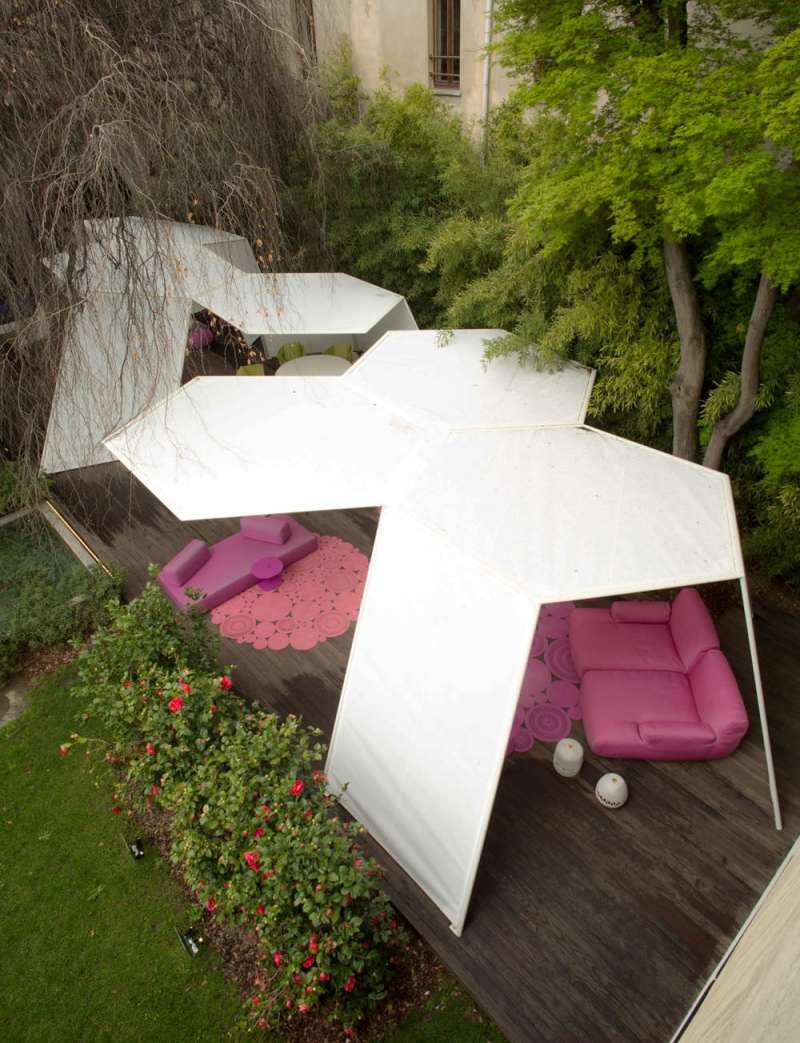 tente-de-jardin-Pavillon-Paola-Lenti-mobilier-couleur-cyclamen