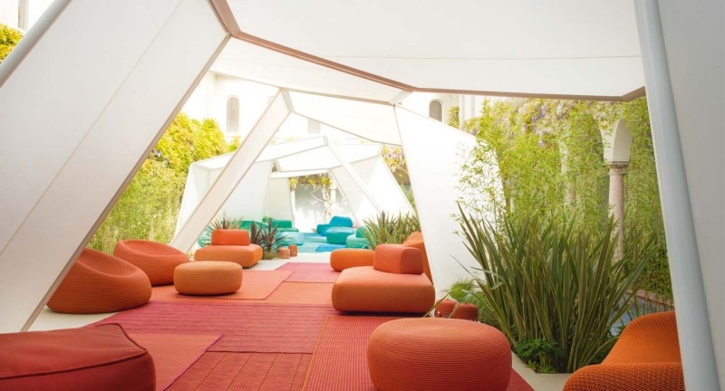tente-de-jardin-Pavillon-Paola-Lenti-mobilier-couleur-rouge-orange
