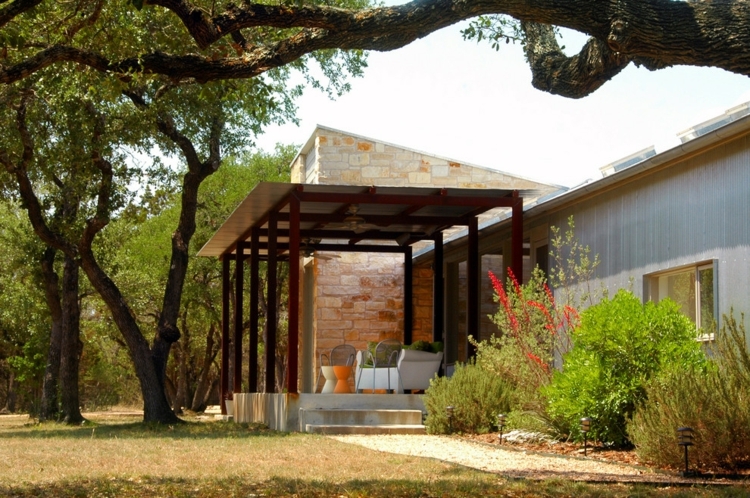 terrasse-couverte-auvent-terrasse-ou-pergola-pour-couvrir-une-terrasse
