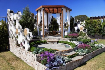 terrasse-couverte-auvent-terrasse-ou-pergola-pour-couvrir-une-terrasse