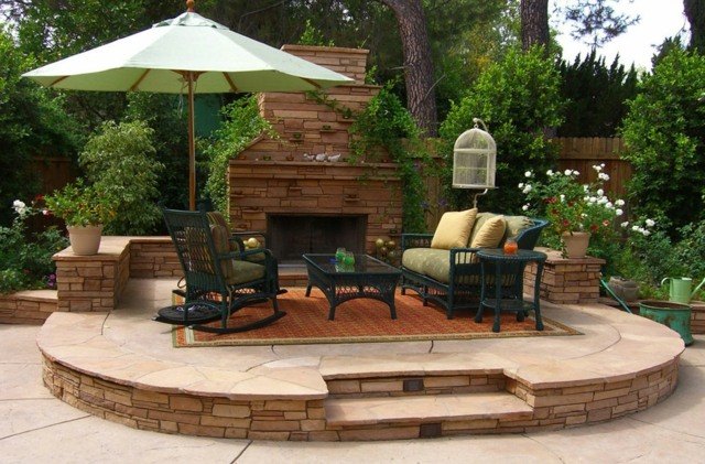 terrasse-extérieure-parasol-meubles-jardin