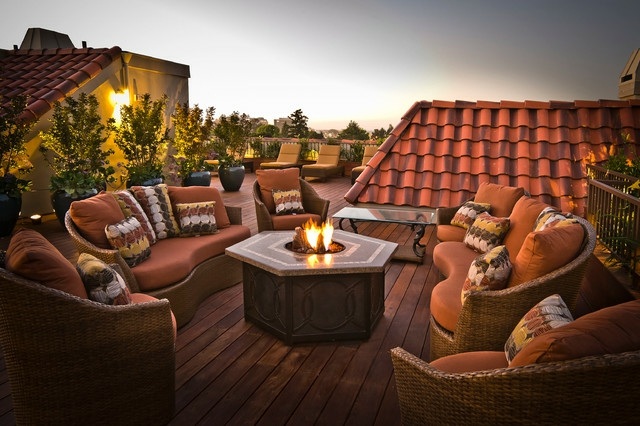 toit-terrasse-fascinant-ensemble-meubles-résine-tressée