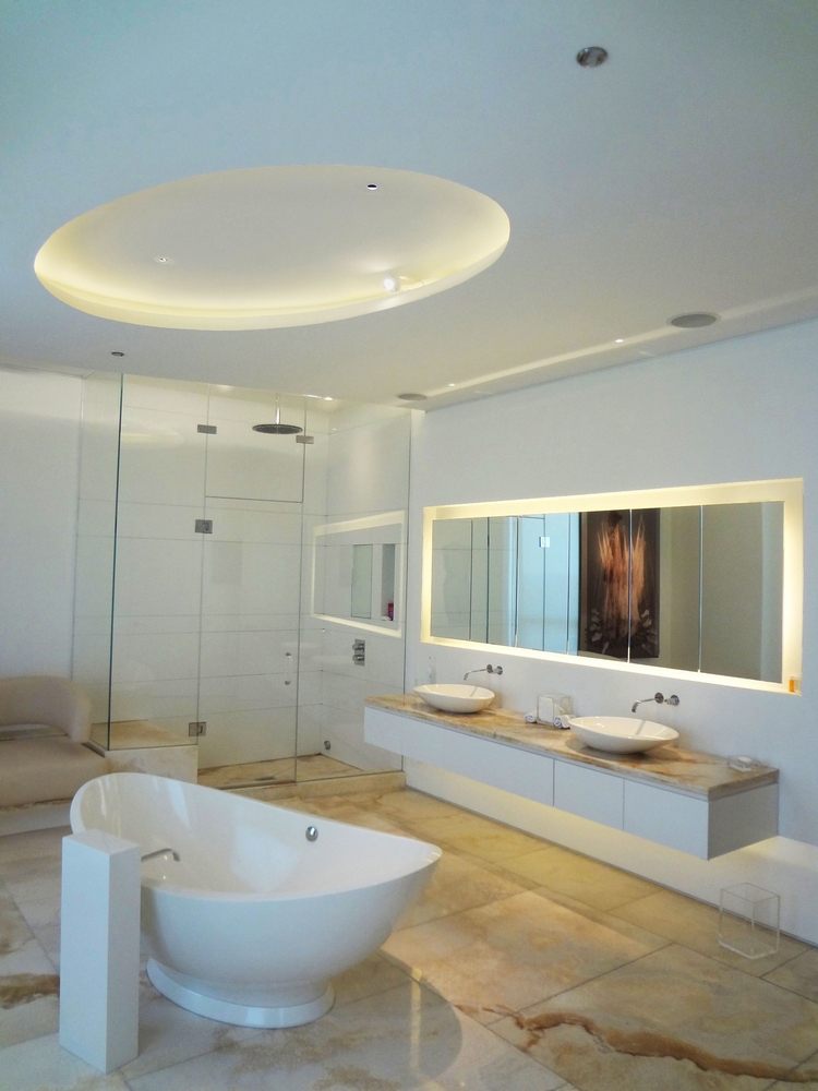 éclairage-salle-de-bains-LED-plafond-suspendu-lumineux-rond