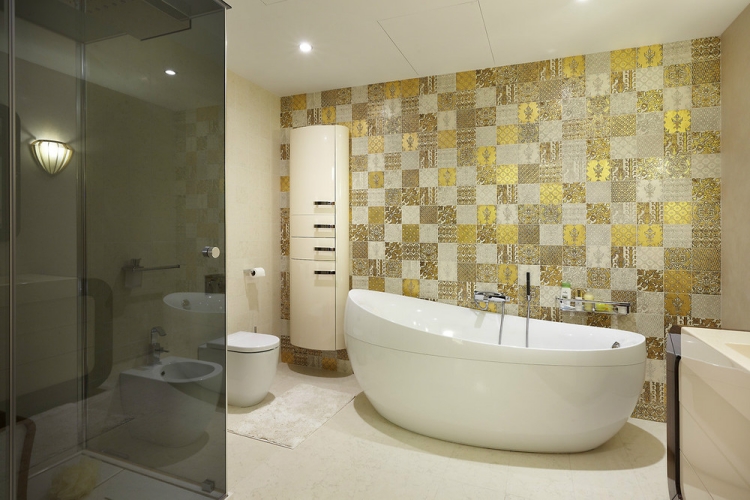 Idee-salle-de-bain-tedances-2015-deco-murale-baignoire-ovale-toilettes