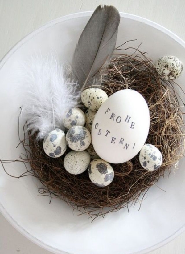 Pâques 2015 idées-décoration-blanc-gris-nid-plume