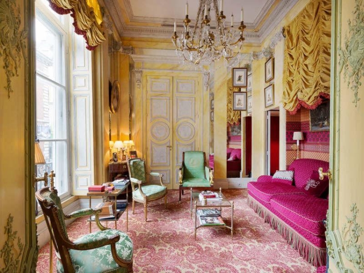 ameublement-baroque-classique-couleurs-modernes-salon