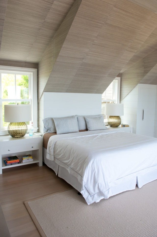 aménagement-chambre-combles-blanc-stratifié-sol-plafond