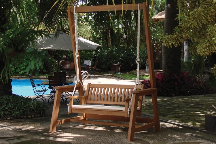 Balancelle de jardin: plusieurs exemples inspirants pour vous