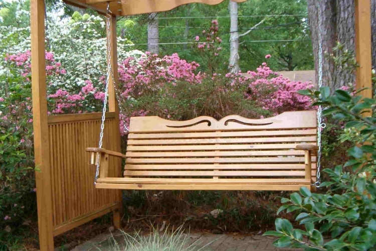 Balancelle de jardin: plusieurs exemples inspirants pour vous