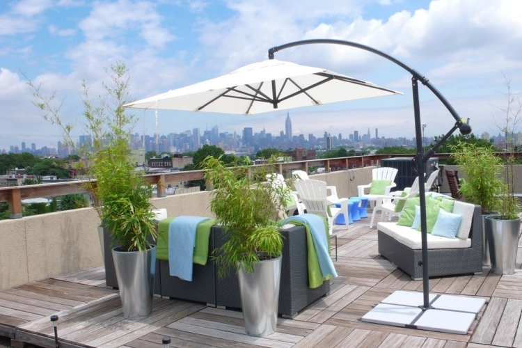 bambou-pot-terrasse-métalliques-cône-parasol-blanc